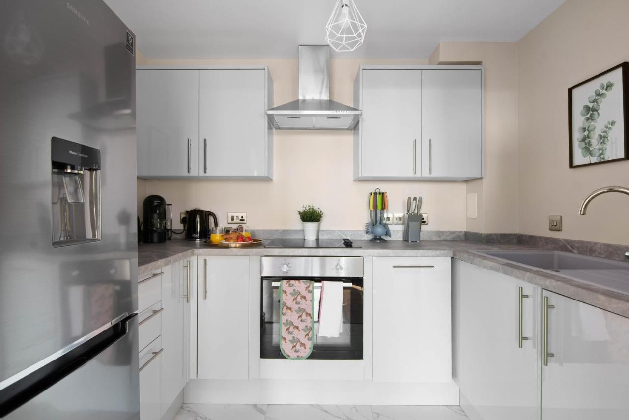 Spacious & Cosy, Netflix, Parking, Colindale Station Hendon Eksteriør bilde